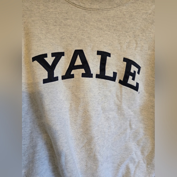 Vintage Look Champion Yale Sweatshirt - Picture 2 of 5